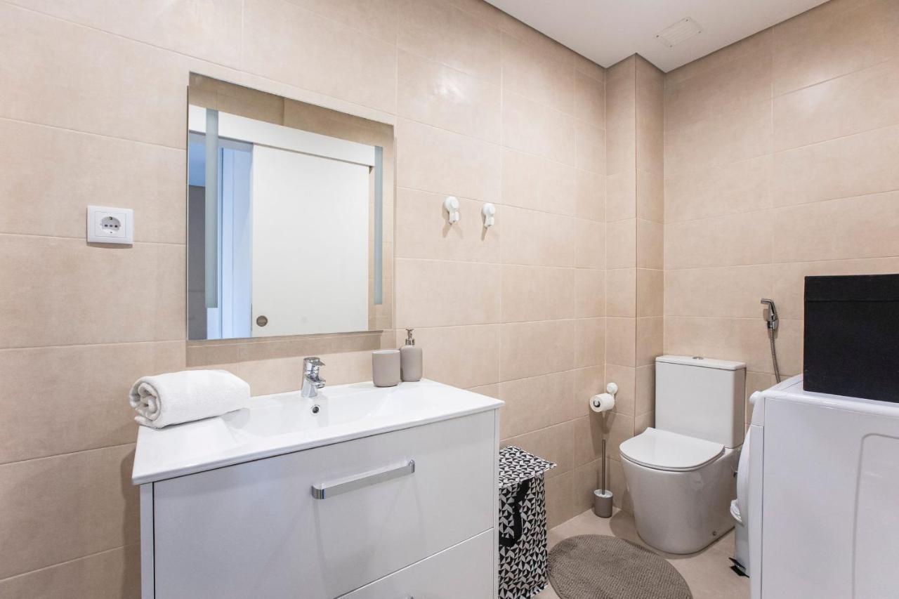 Seaside 1Br Flat W/ Ac In Matosinhos By Lovelystay Eksteriør bilde